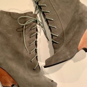 Urban Outfitters Open Toe Boots | 7.5